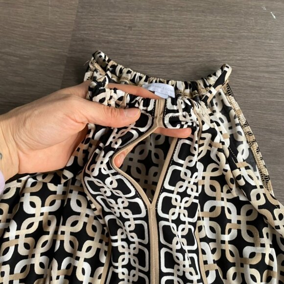 New York & Company Neutral Geometric Mini Dress with Key-Hole Neckline Detail - Picture 5 of 11